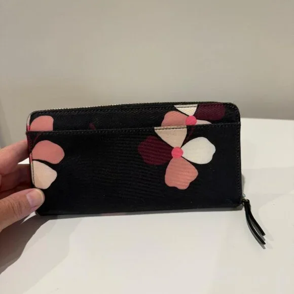 Kate Spade Spencer Continental Wallet – Black Floral - Picture 2 of 3
